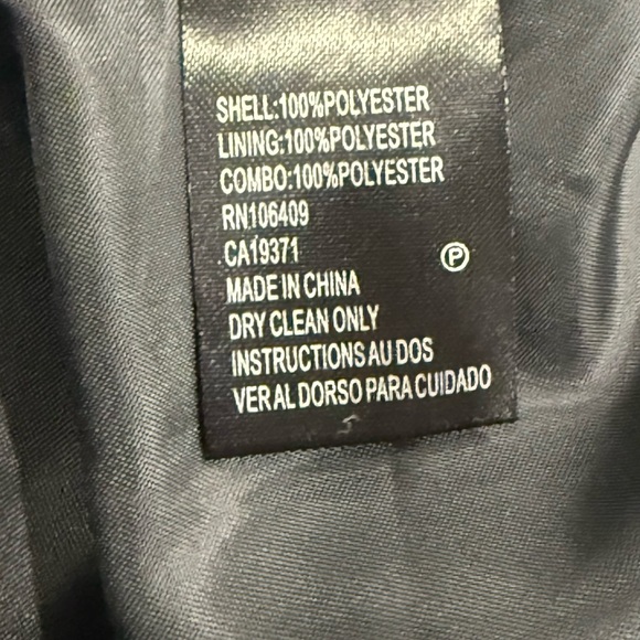 Tahari ASL
Satin Trim Double-Breasted Tuxedo Blazer - Picture 5 of 6